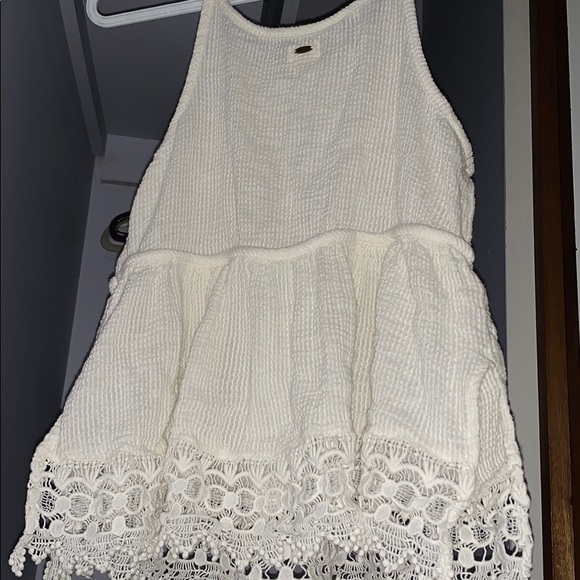 White O’Neill peplum top - Picture 3 of 4